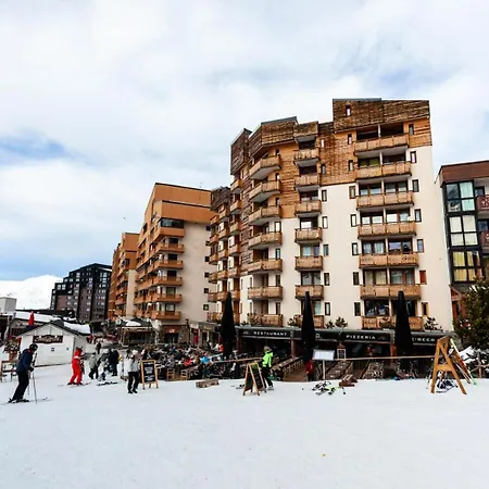 Zenith - Skis Aux Pieds Pour Ce 3 Personnes Mae-7753 Val Thorens